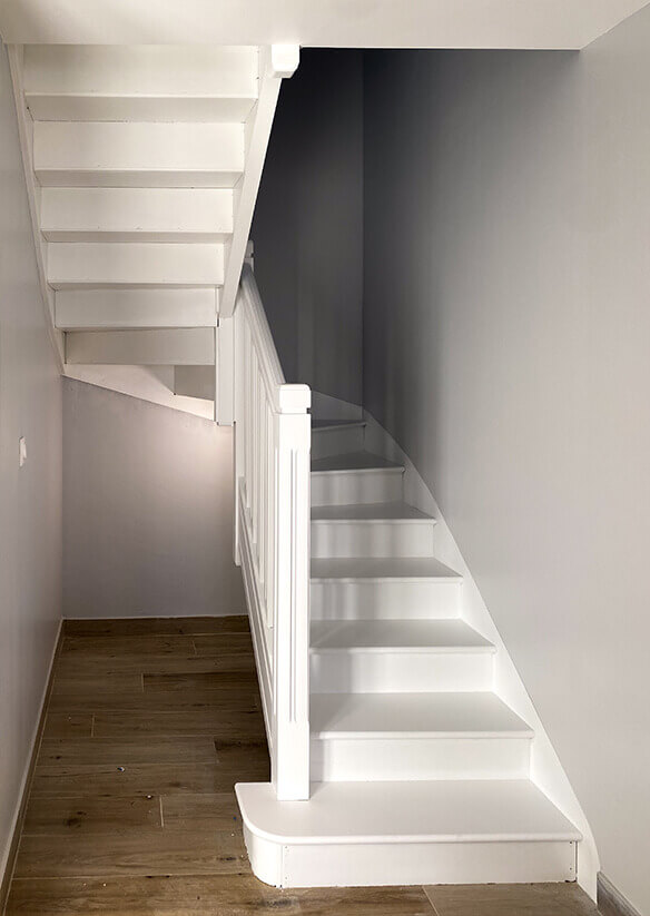 image ambiance escalier refait à neuf